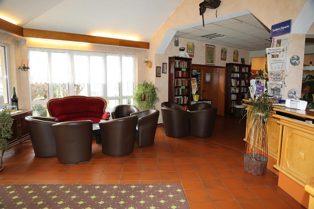 Hotel Taunus Residence Bad Camberg Exterior photo